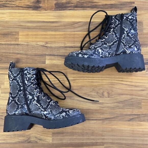 Steve Madden Snakeskin Combat Boots 6.5 Punk Grunge - Picture 3 of 8